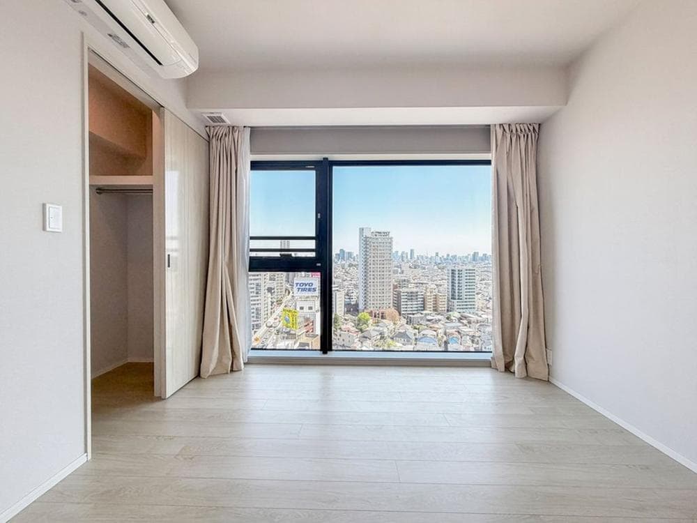 Top-Floor 3BR Tower Unit at Komazawa-Daigaku Station