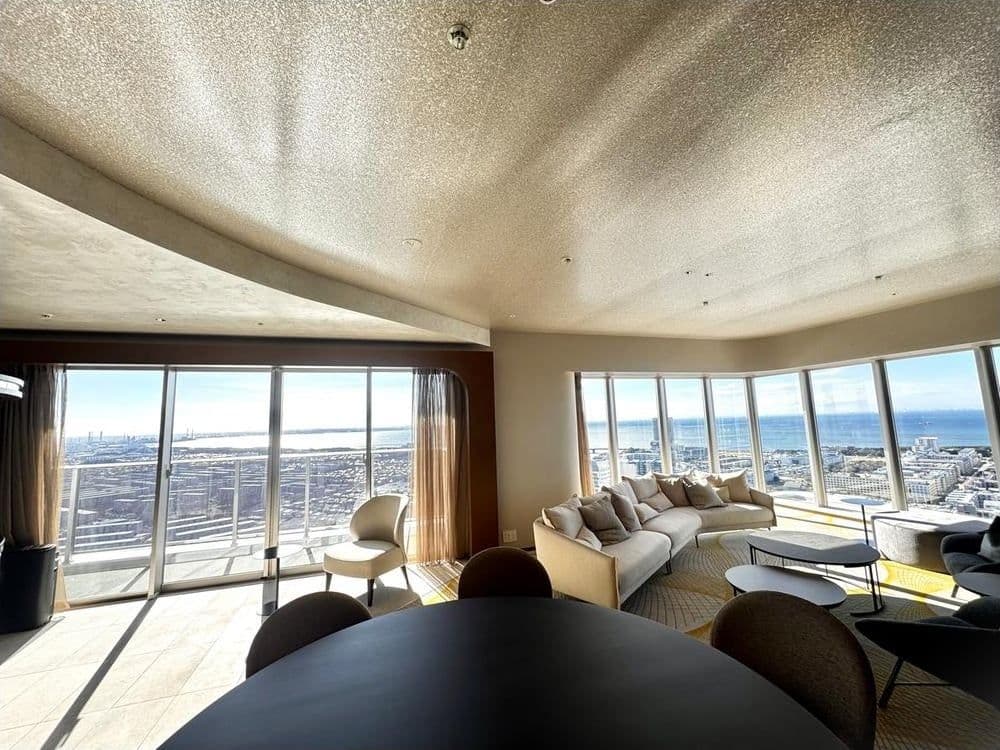 Spacious 3BR with Den in Makuhari Bay Park